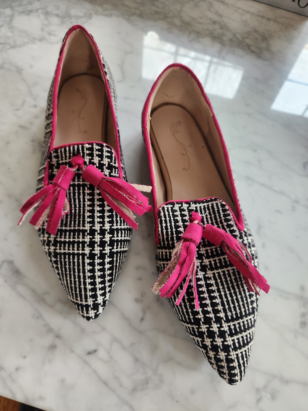 Womens Black & White Plaid Pointed Loafers with Pink Tassels.